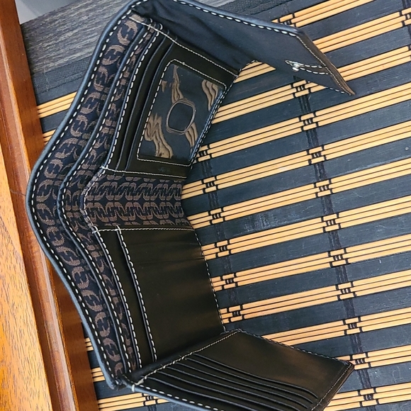 Fossil Crossbody bag and Wallet - Picture 16 of 16